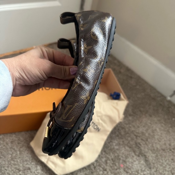 Louis Vuitton flats - Picture 7 of 9